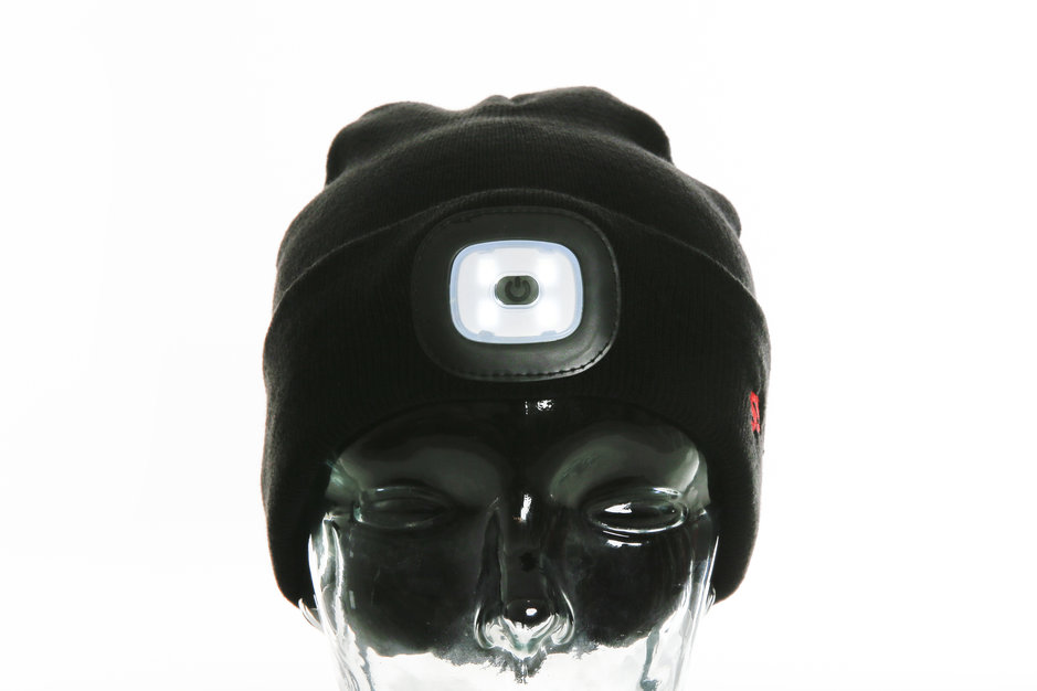 Schwarze LED-Mütze von corpuls